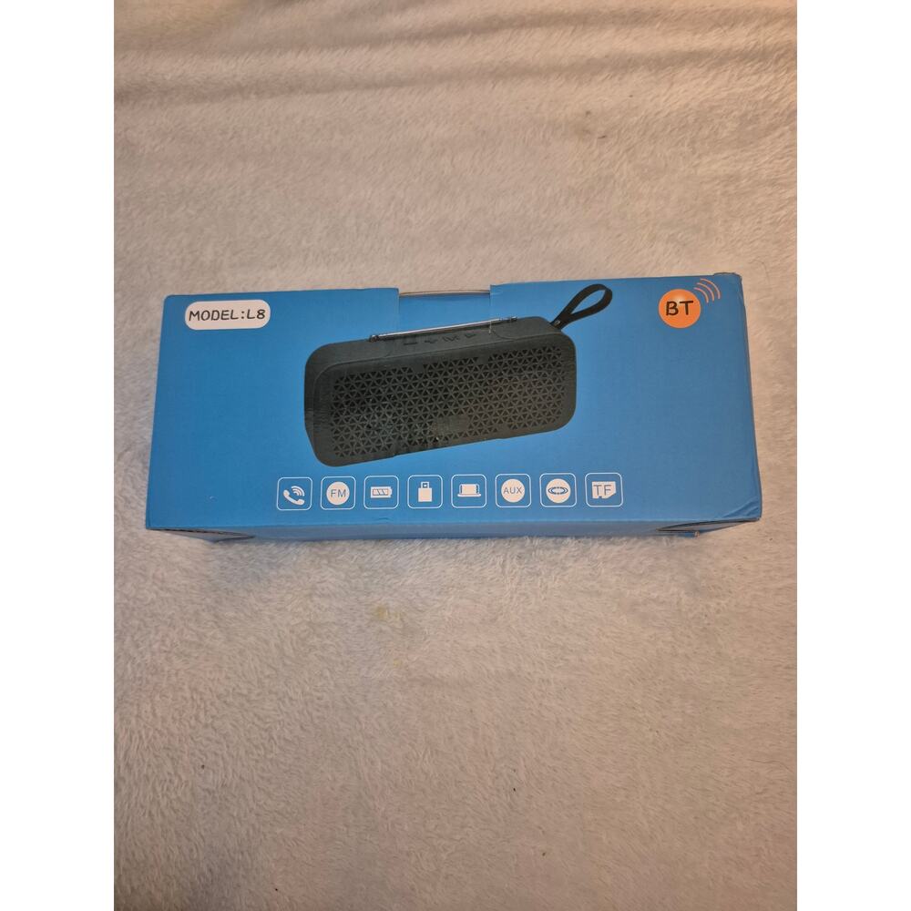 Portable L8 Bluetooth Speaker & FM Radio - Army Green